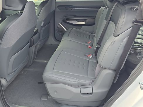 New 2026 Kia EV9 Wind image 19