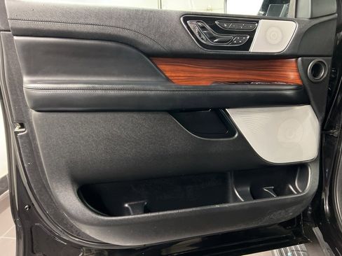 Used 2020 Lincoln Navigator Reserve w/ Luxury Package image 33