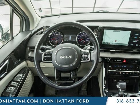 Used 2022 Kia Carnival SX FWD image 5