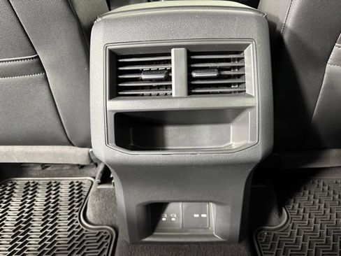 Used 2021 Volkswagen Atlas Cross Sport SEL AWD/4WD image 13
