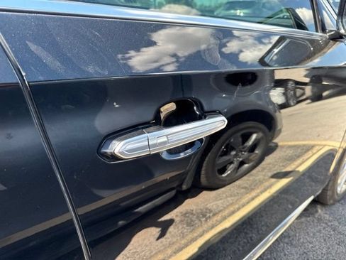 Used 2013 Cadillac XTS Luxury w/ Driver Awareness Package FWD image 10