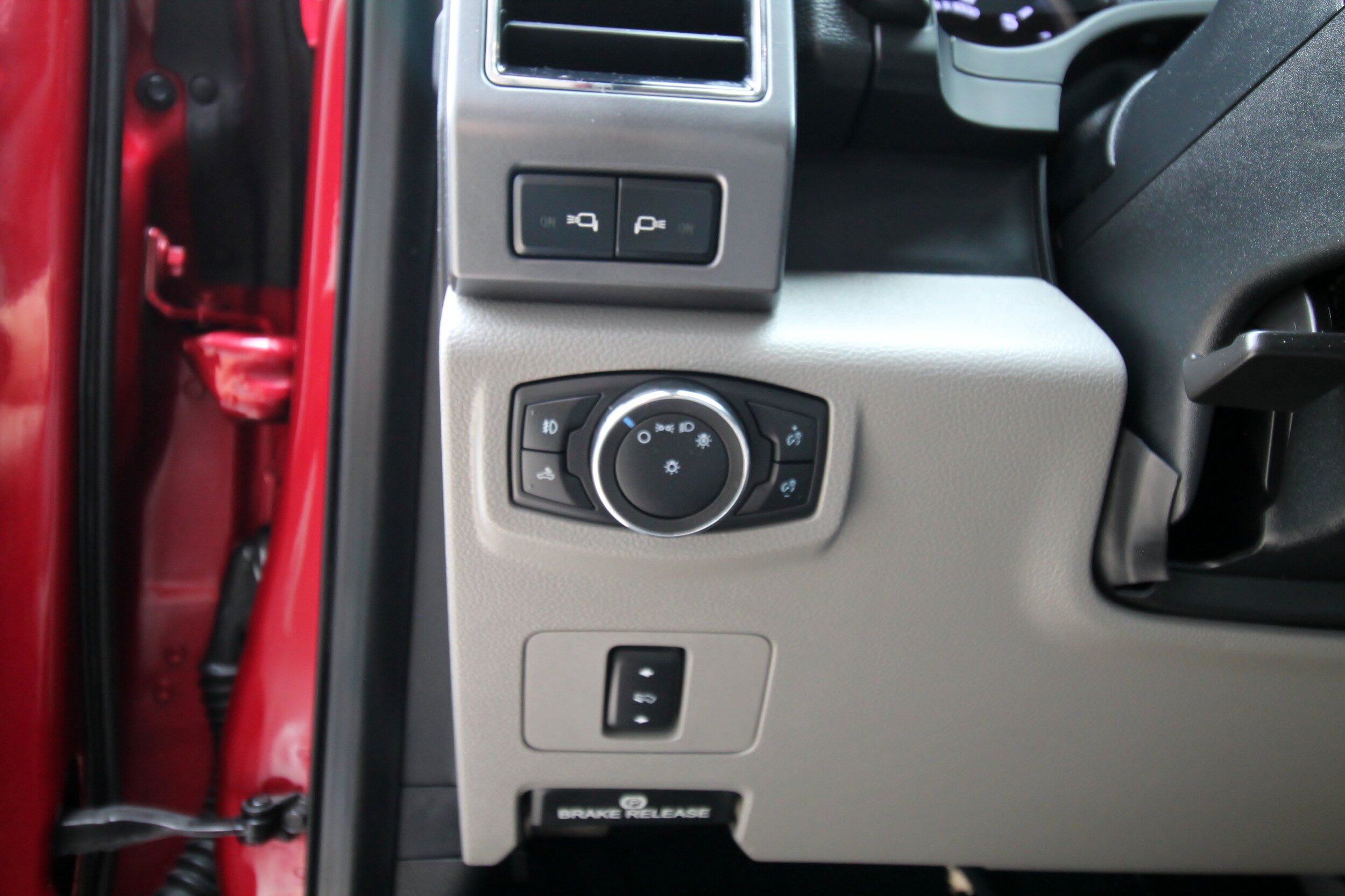 Used 2020 Ford F250 XLT w/ XLT Premium Package AWD/4WD image 25