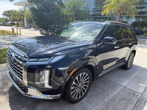 Used 2024 Hyundai Palisade Calligraphy FWD image 1