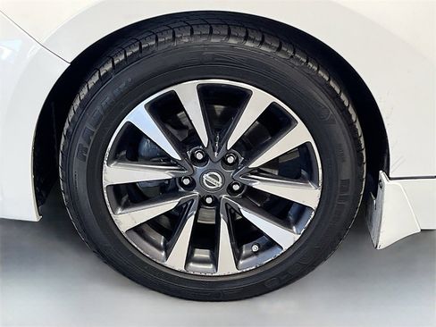 Used 2016 Nissan Altima 2.5 SL w/ 2.5 Technology Package image 33