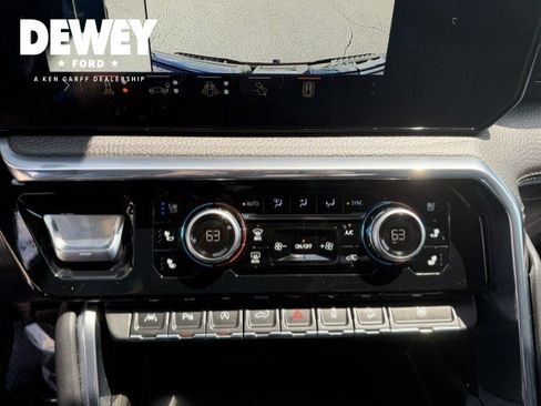 Used 2024 GMC Sierra 1500 Denali w/ Technology Package AWD/4WD image 24