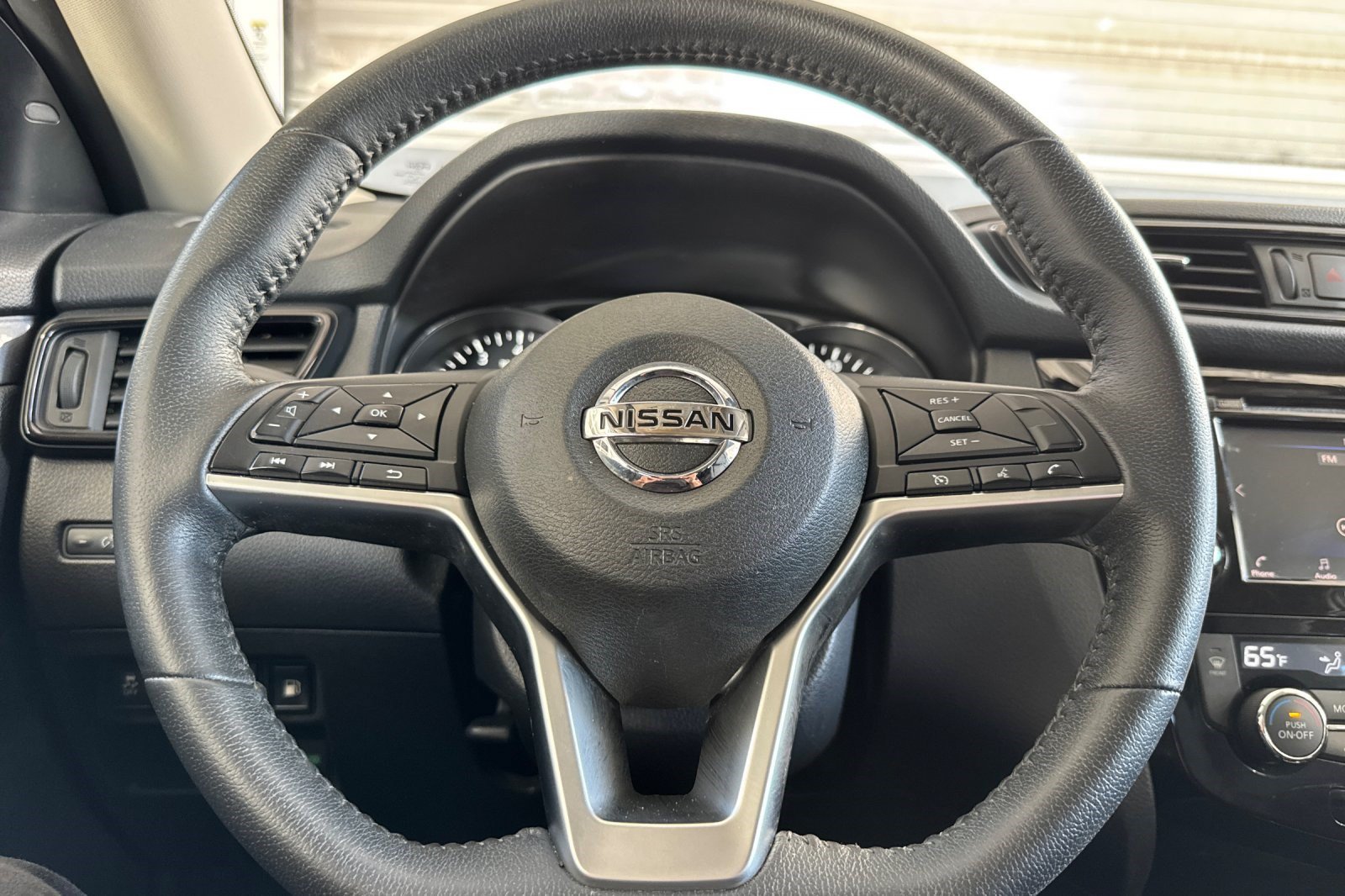 Used 2020 Nissan Rogue SV FWD image 29