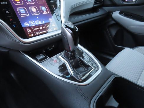 Used 2020 Subaru Outback Premium image 16