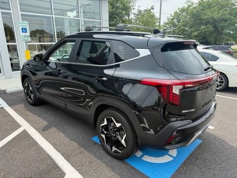 Certified 2024 Kia Seltos EX AWD/4WD image 4
