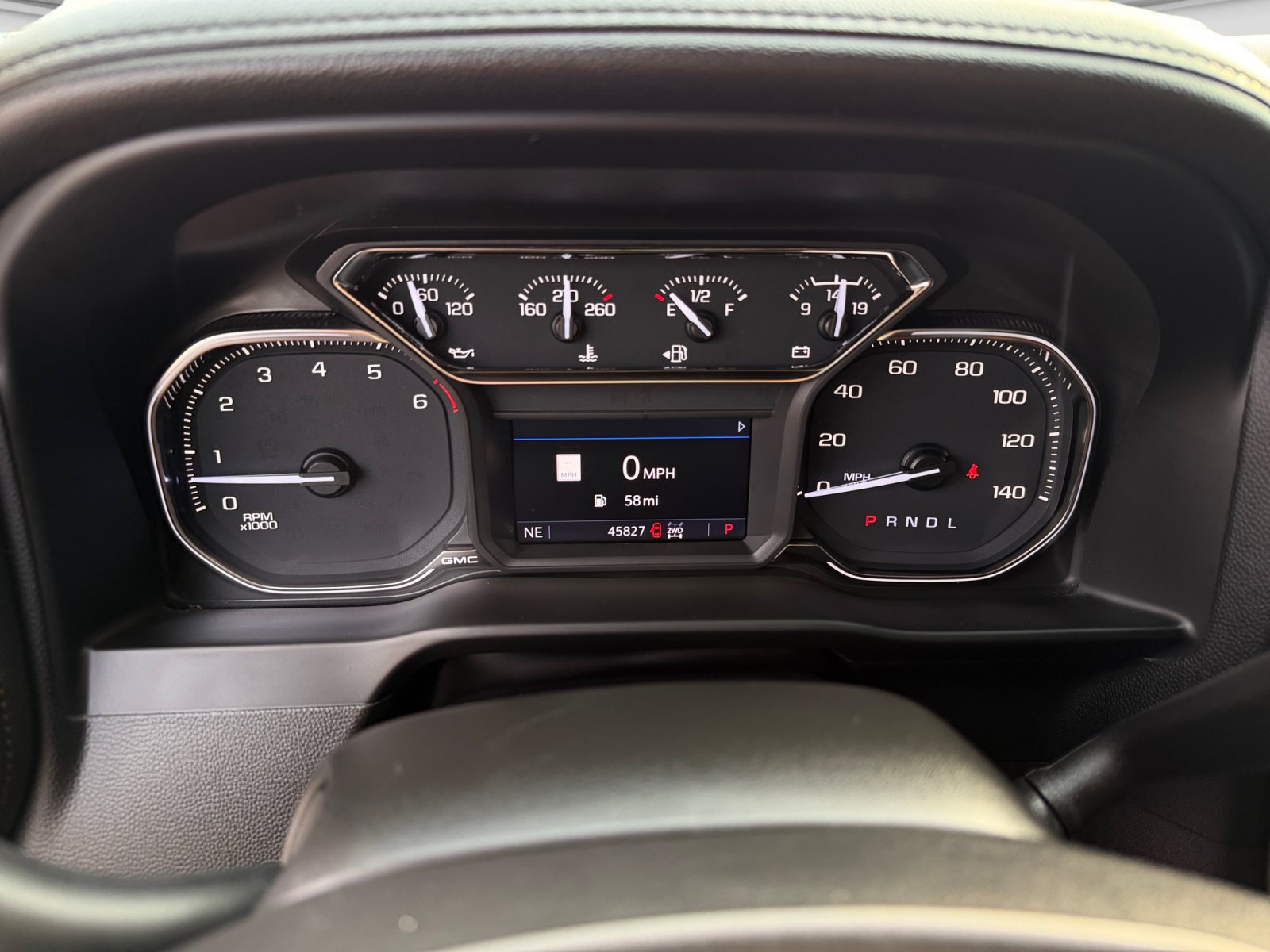 Used 2022 GMC Sierra 2500 AT4 w/ AT4 Preferred Package AWD/4WD image 14
