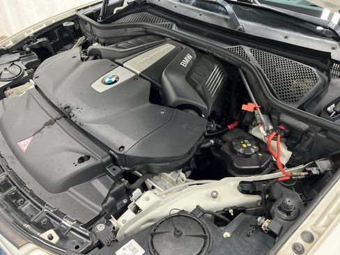 Used 2015 BMW X5 xDrive50i AWD/4WD image 32
