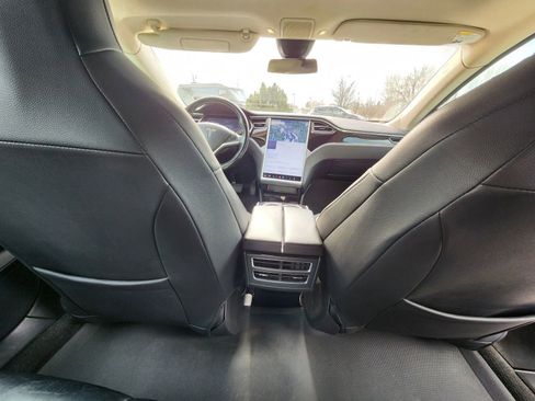 Used 2015 Tesla Model S 85D image 33