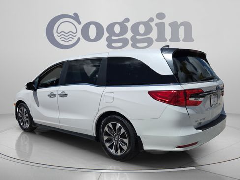 Used 2023 Honda Odyssey EX-L image 3