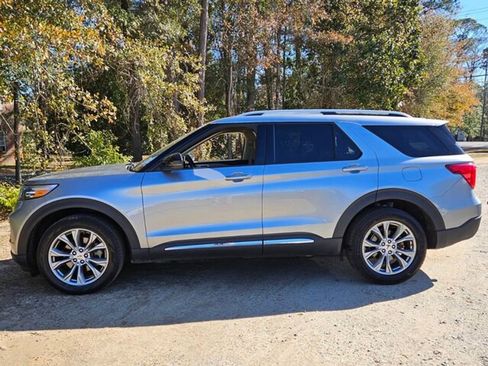 Used 2023 Ford Explorer Limited w/ Equipment Group 301A image 5