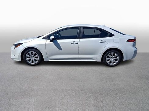 Used 2025 Toyota Corolla LE image 7