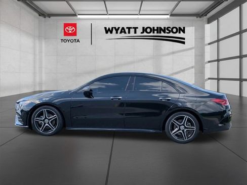 Used 2022 Mercedes-Benz CLA 250 4MATIC image 2