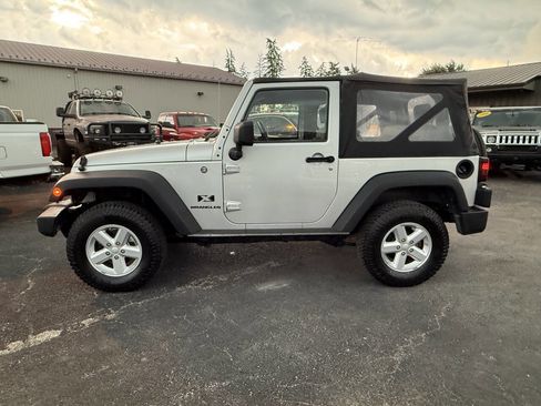 Used 2008 Jeep Wrangler X image 2