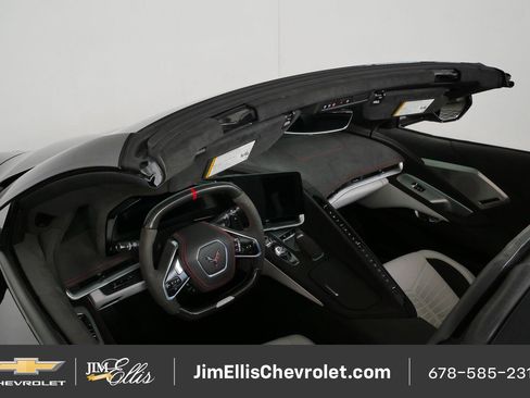 Used 2023 Chevrolet Corvette Z06 RWD image 19