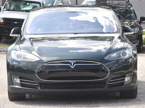 Used 2014 Tesla Model S 85 RWD image 5