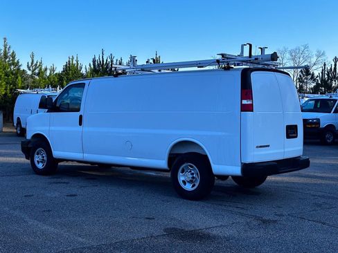 Used 2025 Chevrolet Express 2500 Extended w/ Communications Package image 9