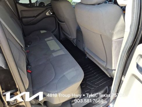 Used 2020 Nissan Frontier SV w/ Midnight Edition Floor Mats AWD/4WD image 16