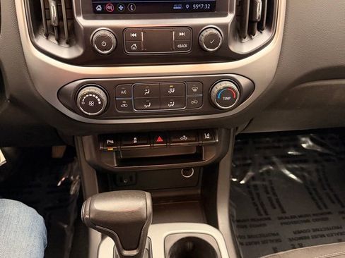 Used 2021 Chevrolet Colorado LT w/ Safety Package image 16