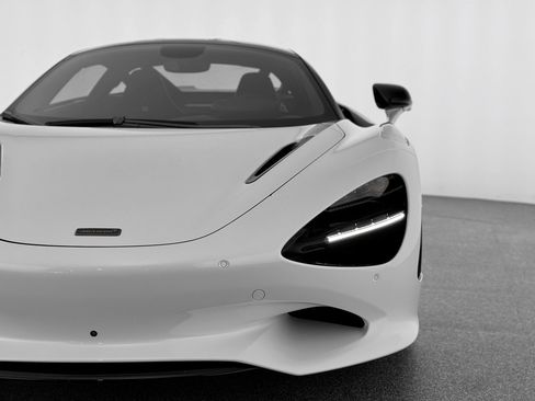 New 2026 McLaren 750S image 43