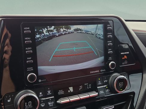 Used 2022 Toyota Highlander XSE FWD image 23
