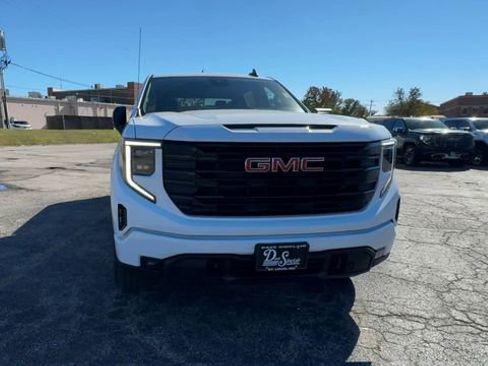 New 2026 GMC Sierra 1500 Elevation image 3