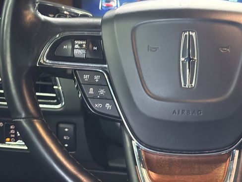Used 2022 Lincoln Navigator Black Label AWD/4WD image 16