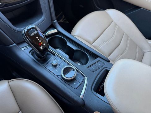 Used 2020 Cadillac XT6 Premium Luxury w/ Platinum Package image 19