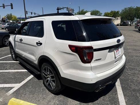Used 2017 Ford Explorer Sport w/ Equipment Group 401A AWD/4WD image 3