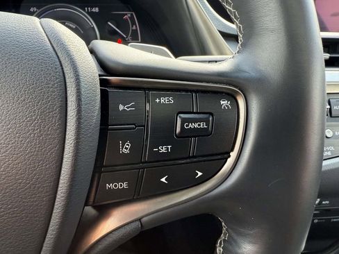 Used 2021 Lexus ES 300h w/ Premium Package image 21