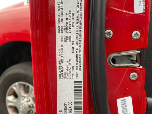 Used 2024 RAM 2500 Big Horn w/ Bed Utility Group image 15