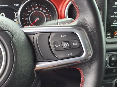 Used 2021 Jeep Gladiator Rubicon AWD/4WD image 17