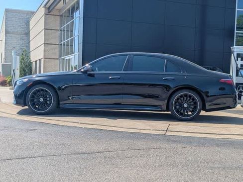Used 2023 Mercedes-Benz S 500 4MATIC w/ AMG Line image 6