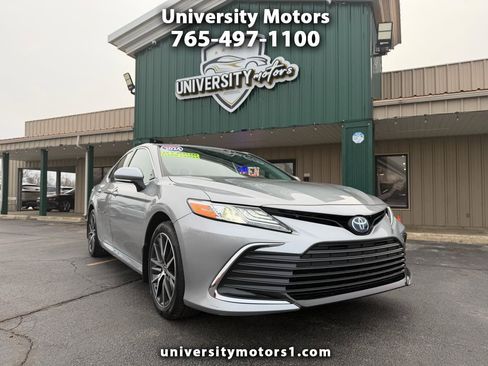 Used 2024 Toyota Camry XLE w/ Protection Package (Q2) (TMS) image 1