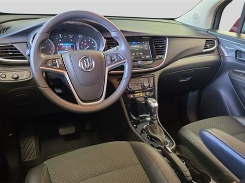 Used 2022 Buick Encore Preferred w/ Safety Package image 17