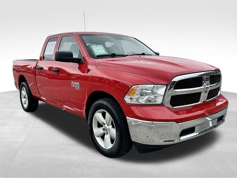 Used 2024 RAM 1500 Classic SLT AWD/4WD image 3