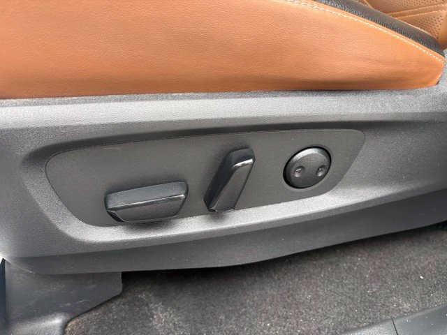 Used 2024 Nissan Pathfinder Platinum AWD/4WD image 27