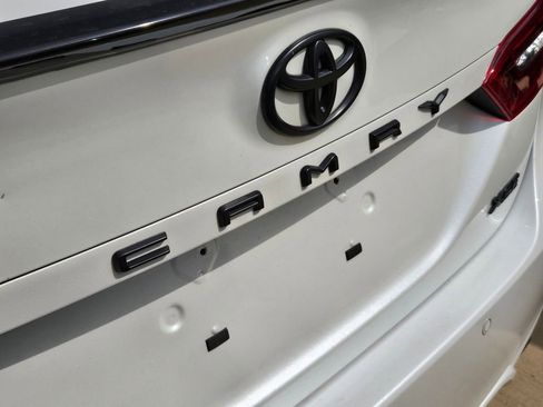 Used 2021 Toyota Camry XSE w/ Navigation Package image 19