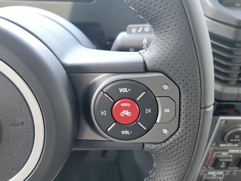 Used 2025 INEOS Grenadier image 16