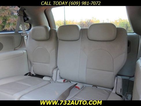 Used 2006 Chrysler Town & Country Limited w/ Trailer Tow Prep Group image 23