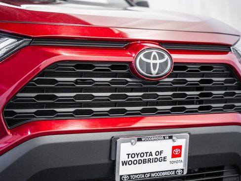 Used 2024 Toyota RAV4 LE image 9