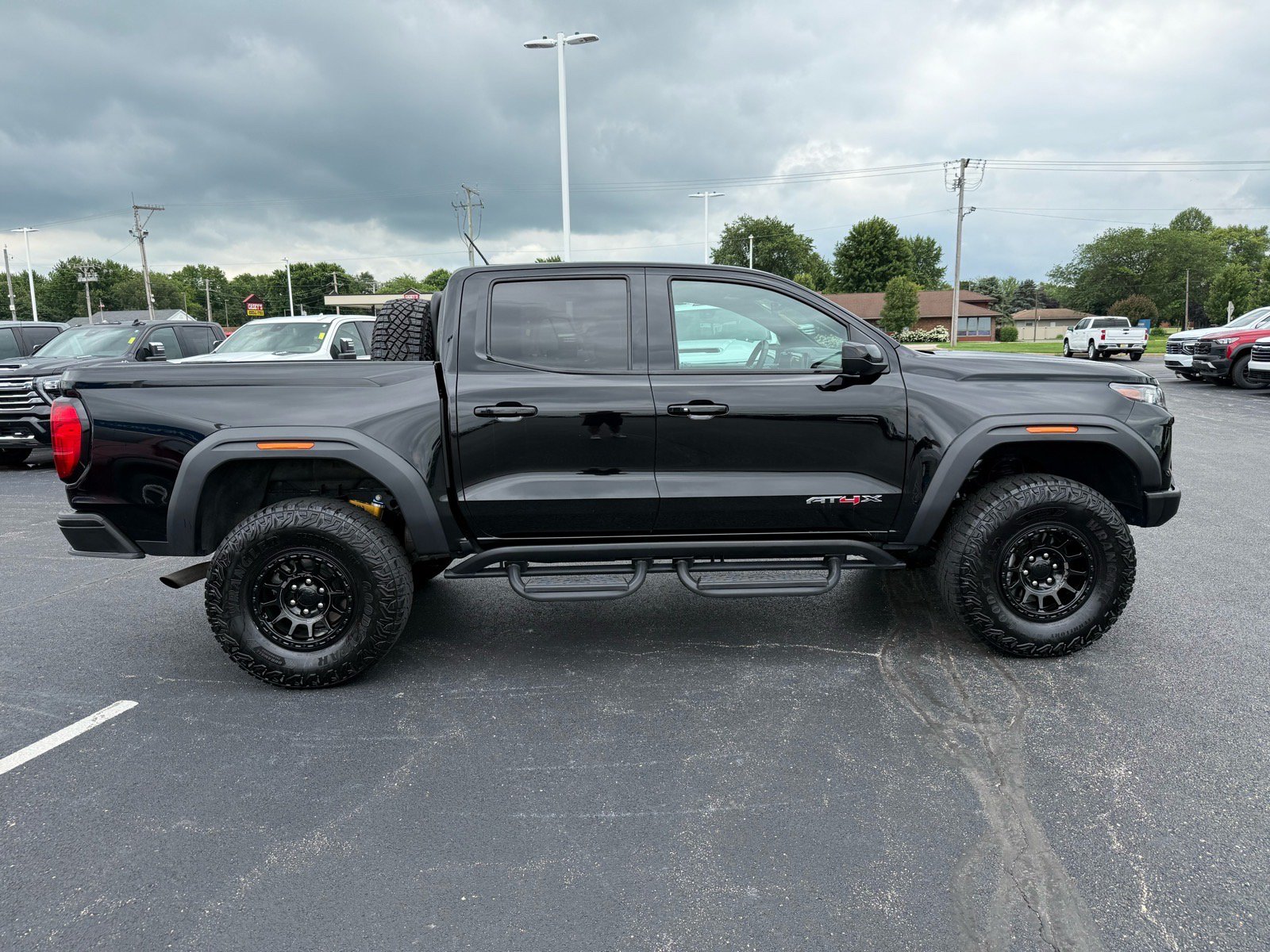 Used 2024 GMC Canyon AT4X w/ AT4X AEV Edition AWD/4WD image 9