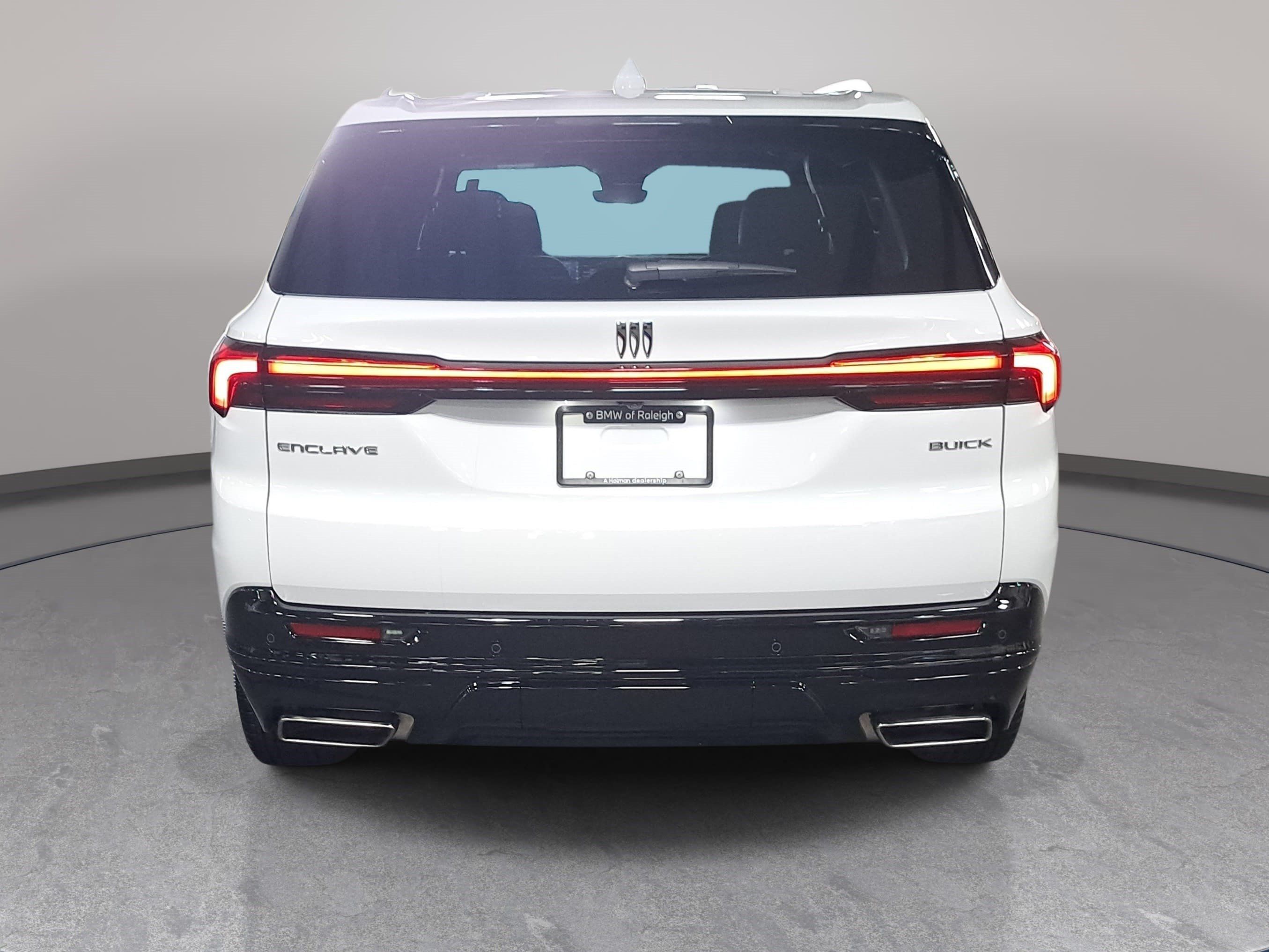 Used 2026 Buick Enclave Sport Touring w/ Power Package FWD image 6
