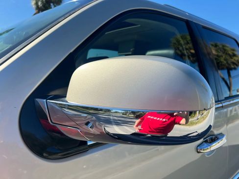 Used 2014 Cadillac Escalade ESV Platinum image 45