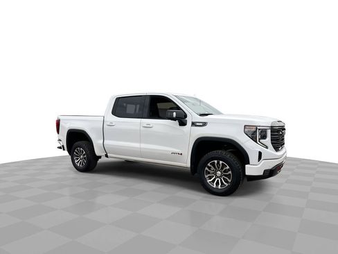 Used 2022 GMC Sierra 1500 AT4 w/ Technology Package image 3