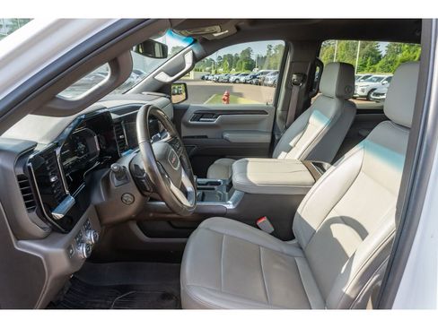 Used 2024 GMC Sierra 1500 SLT w/ SLT Premium Plus Package AWD/4WD image 12