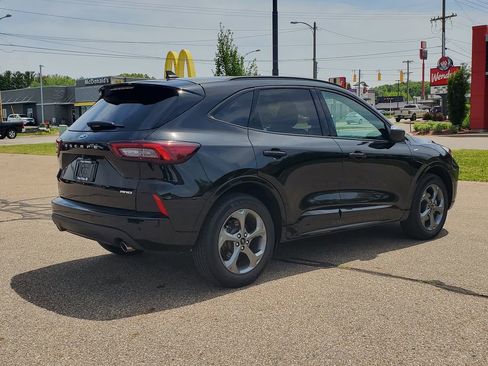 Used 2023 Ford Escape ST-Line w/ Tech Pack #1 AWD/4WD image 3