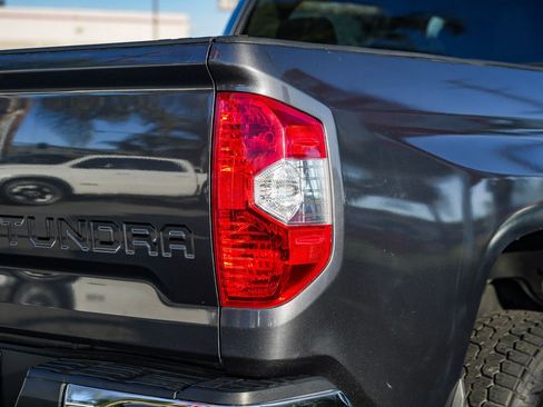 Used 2019 Toyota Tundra SR5 w/ SR5 Upgrade Package image 11